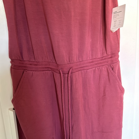 Athleta romper medium tall - Picture 3 of 3